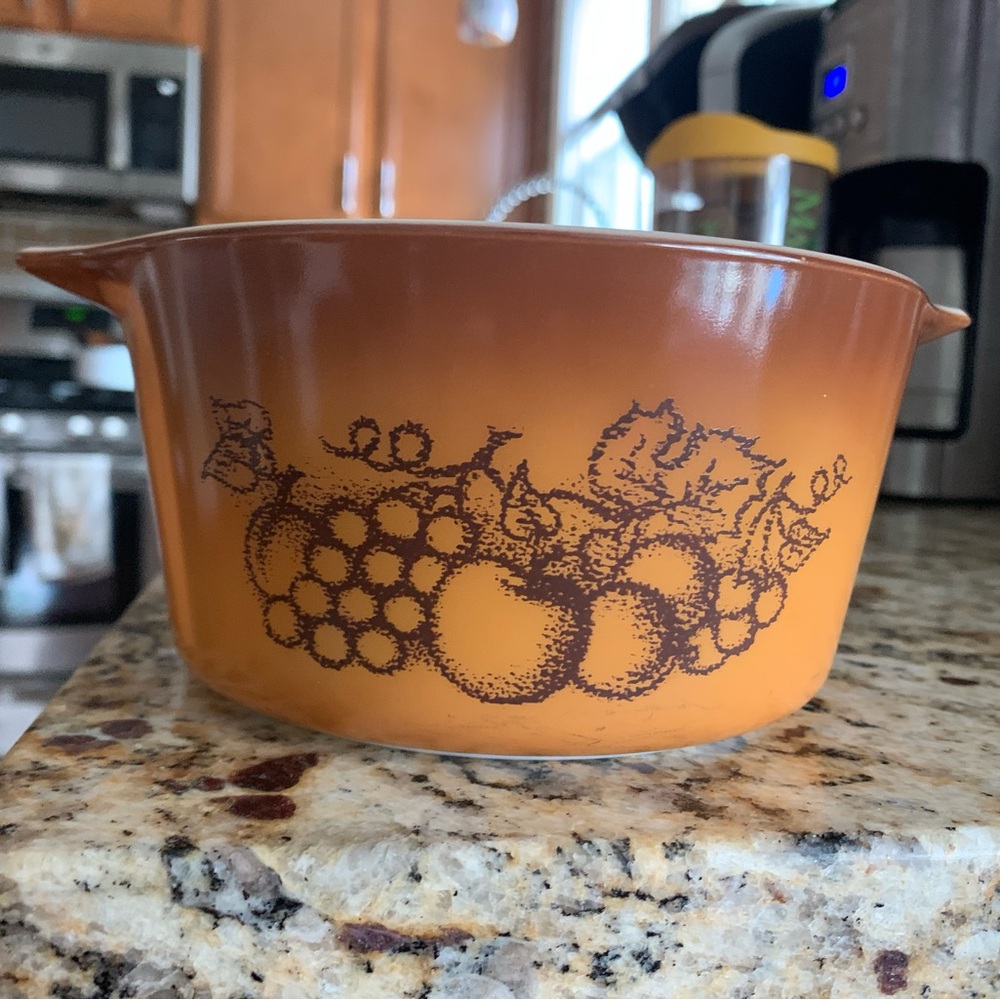 VTG PYREX old Orchard 1 Qt dish